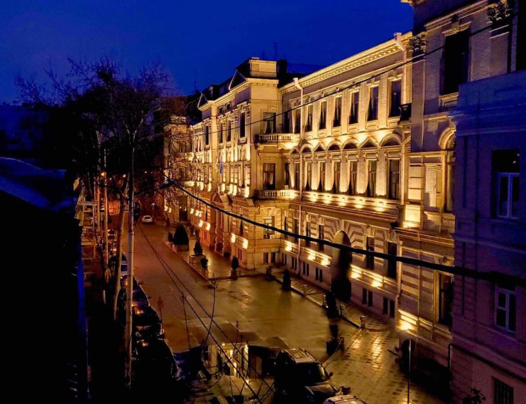 Central Location King Size Bed Tbilisi Ngoại thất bức ảnh