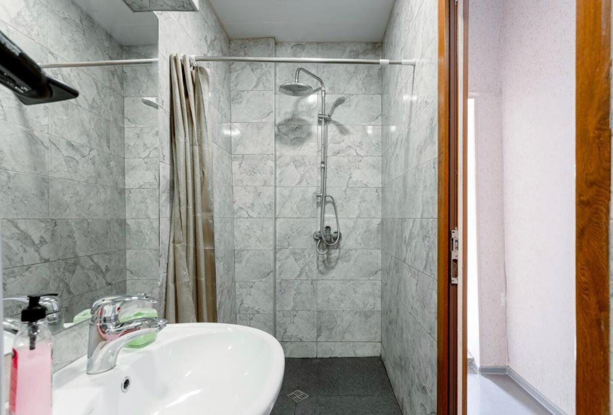Central Location King Size Bed Tbilisi Ngoại thất bức ảnh